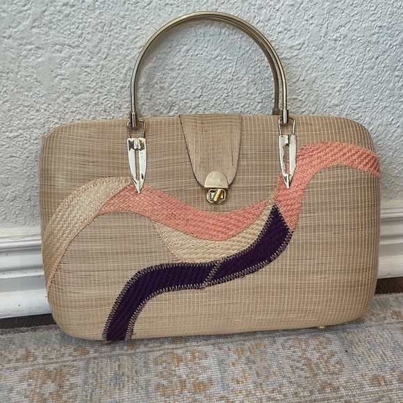Retro, wicker, clasp, purse 👜 - Picture 1 of 5
